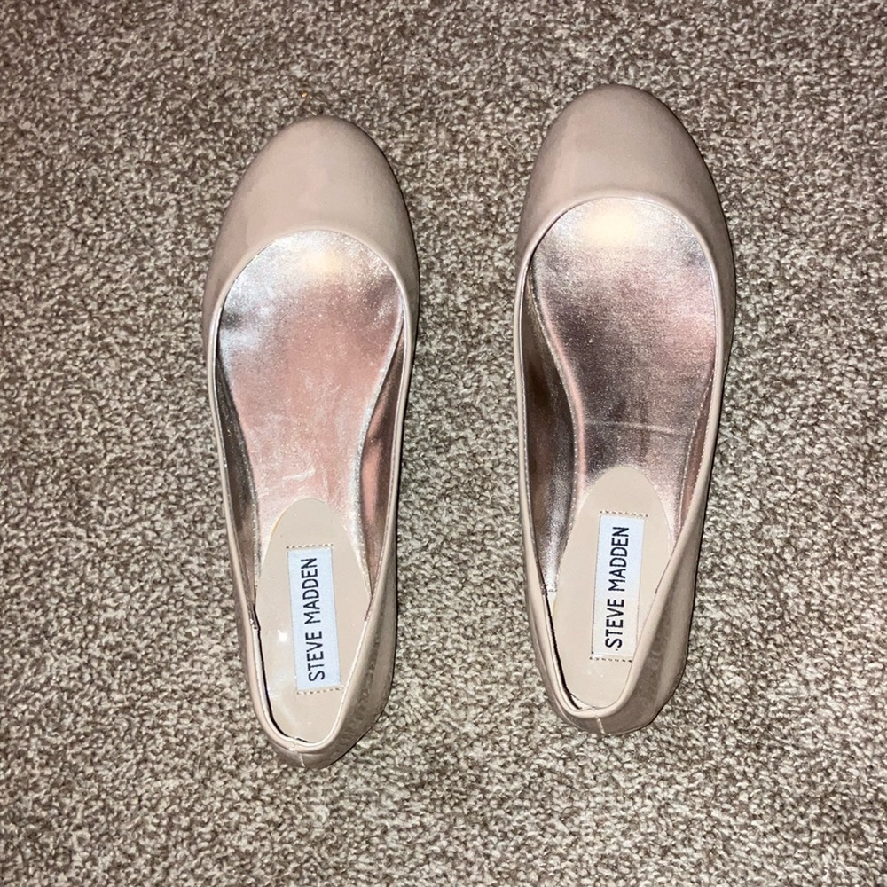 Steve Madden, Nude Ballet Flats, Size 7 
Never worn, excellent condition